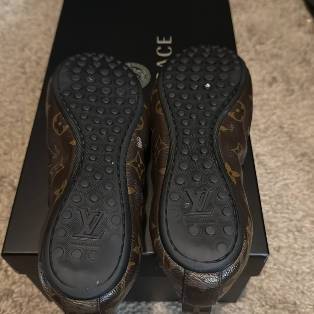 Louis Vuitton brown flats - Picture 4 of 4